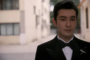 黄晓明黑色丝绒西装帅气写真图片_2