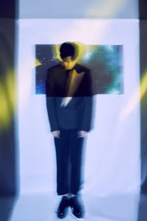 胡先煦俊朗帅气西装写真图片_4