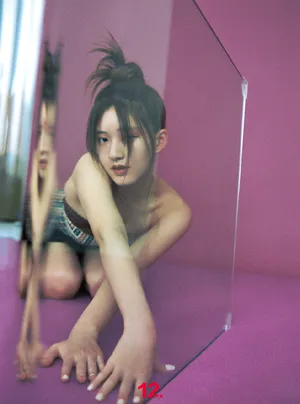 赵露思复古风格性感图片写真_5