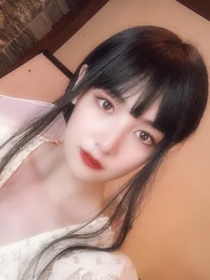 赵粤长发清新甜美自拍图片