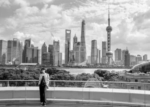 王一博蓝色西装帅气有型写真_2