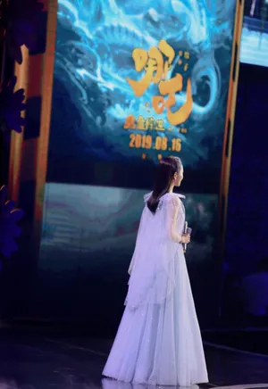 佟丽娅百花奖与王俊凯合影甜笑美照图片_6