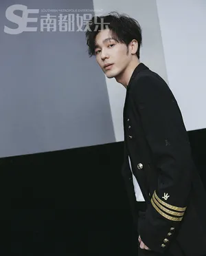 白宇最新帅气写真大片_7