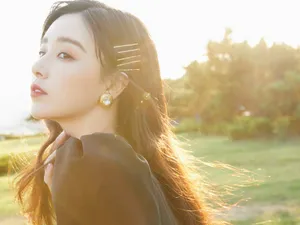 阚清子小黑裙性感写真图片_2