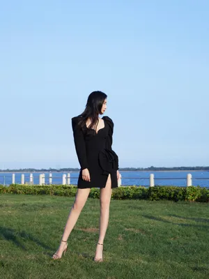 阚清子小黑裙性感写真图片_10