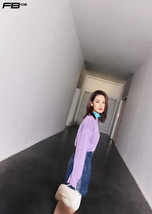 李沁紫色毛衣摩登时髦写真图片_1