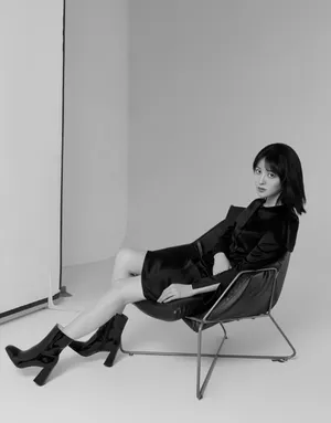 王佳宇黑白质感写真图片_2