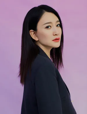 李小冉白色长裙优雅写真图片_5