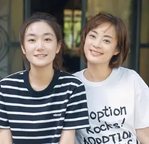 孙俪妹妹孙艳高马尾青春靓丽美照图片_6