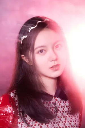 赵今麦性感红裙写真图片_4