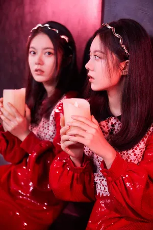 赵今麦性感红裙写真图片_9