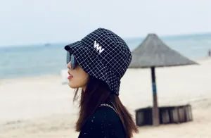 杜雨宸渔夫帽甜美旅拍图片_3