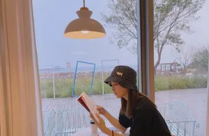 杜雨宸渔夫帽甜美旅拍图片_5