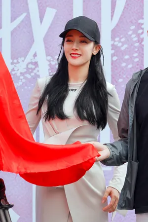 迪丽热巴清秀甜美活动照图片_3