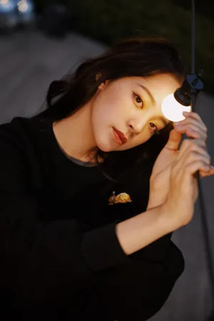 欧阳娜娜品牌活动照性感写真_5