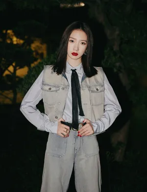 孟美岐牛仔套装初秋性感写真