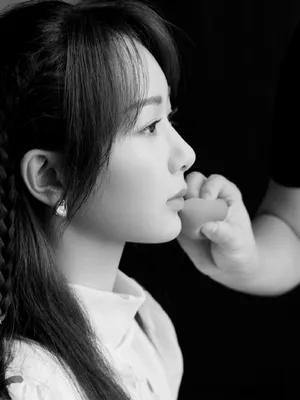 杨紫蝴蝶结爱心长裙少女感十足美照图片_7