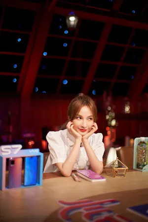 吴昕清新俏皮甜美写真图片_3