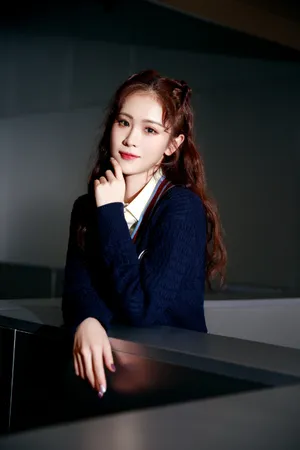 徐紫茵清新学院风写真图片_2