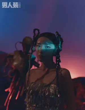 戴燕妮暗黑系性感写真图片_4