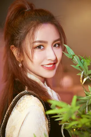 金子涵高马尾甜美俏皮写真图片_3
