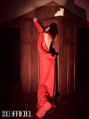 宋祖儿摩登居家性感写真大片_3