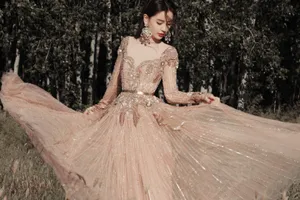 Angelababy钻石鎏金裙性感图片写真_2