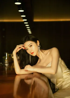 景甜抹胸礼服性感写真图片_4