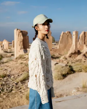 李沁最新旅拍照图片写真_9