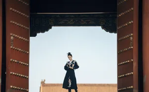 安悦溪复古黑衣写真图片_1