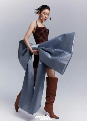 张月时尚妩媚黑白写真图片_4