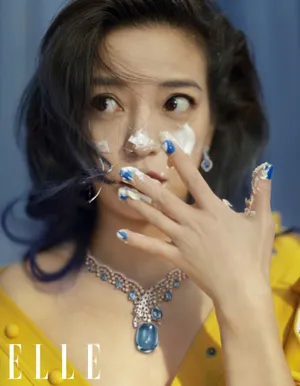 赵薇《ELLE》11月刊封面写真_4