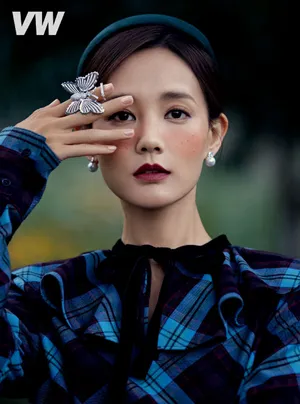 李一桐最新复古写真大片_10