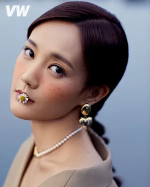 李一桐最新复古写真大片_11