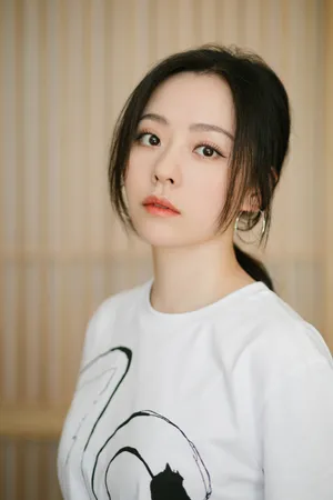 张靓颖唱响新时代迷人活动照图片_3