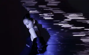 周冬雨神秘魅惑光影写真图片_6