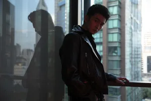 张云龙酷帅有型活动照图片_8