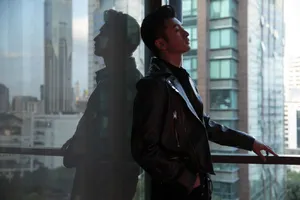张云龙酷帅有型活动照图片_10