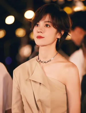 郁可唯性感森林系大片写真图片_12
