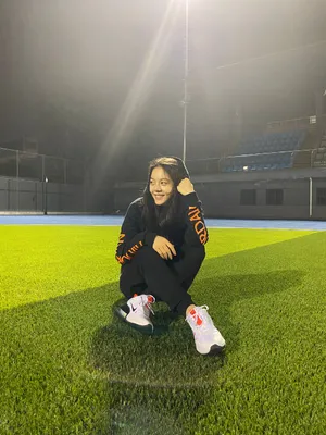 赵今麦运动装私服操场照图片_8
