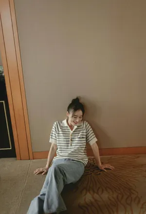 袁姗姗清秀休闲居家写真图片
