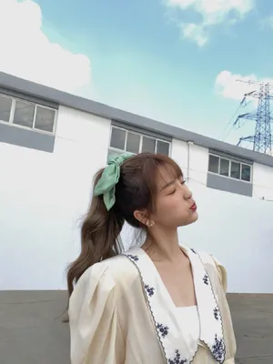 虞书欣《月光变奏曲》开机仪式俏皮图片_2