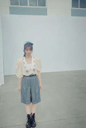 虞书欣《月光变奏曲》开机仪式俏皮图片_5