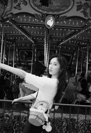 刘令姿胶片质感清秀写真图片_6