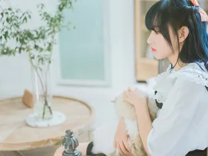 程潇甜美俏皮居家写真图片_8
