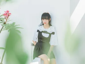 程潇甜美俏皮居家写真图片_9