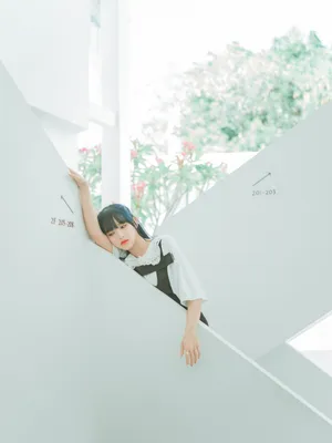 程潇甜美俏皮居家写真图片_11