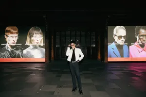 华晨宇复古简约黑白配帅气写真