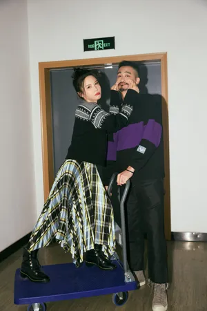 杨子姗吴中天情侣写真图片_4