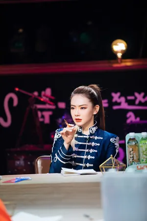 戚薇《心动的信号》酷飒剧照图片_3